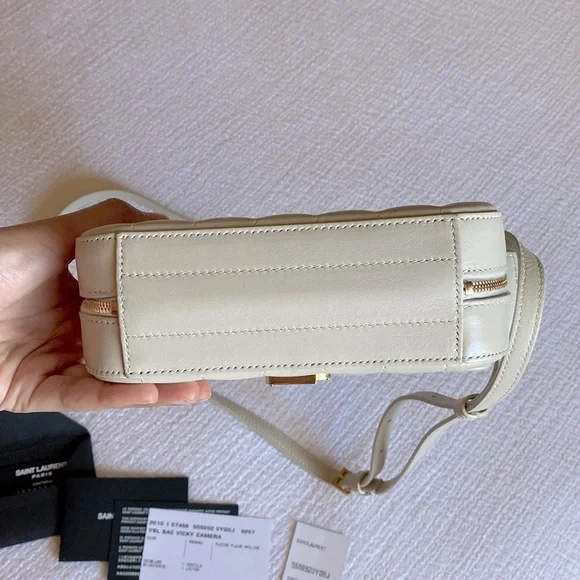 ✨SOLD✨YSL (Saint Laurent) Vicky Toy Small Quilted Lambskin Camera Bag - Picture 5 of 11